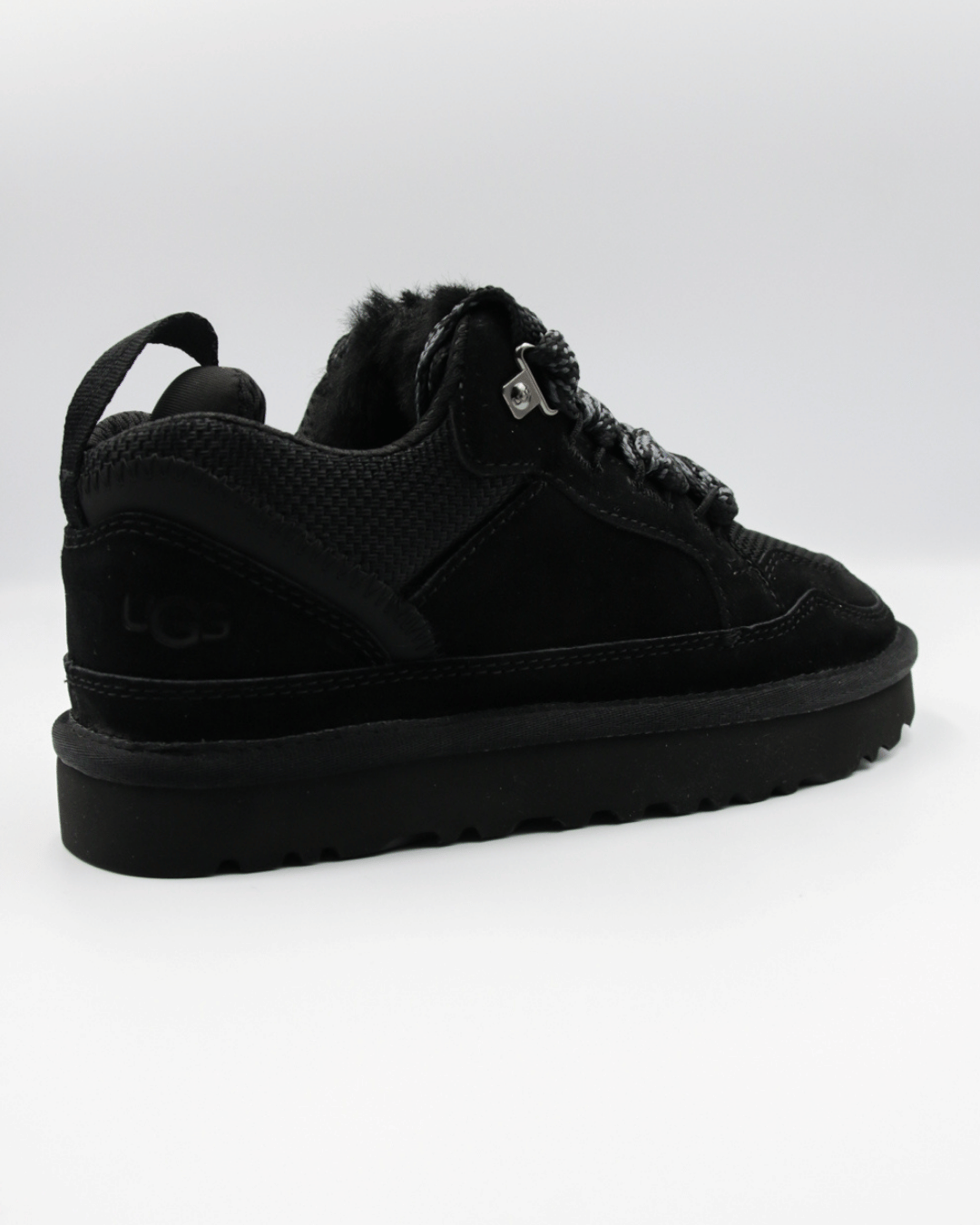 UGG Lowmel Black