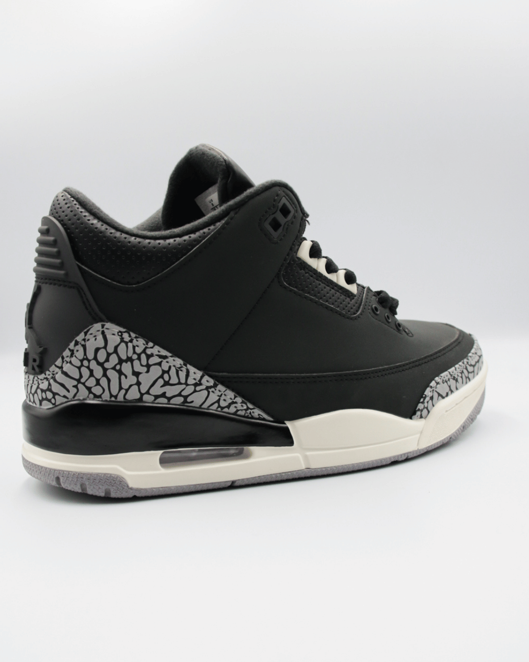 Air Jordan 3 Retro Off Noir