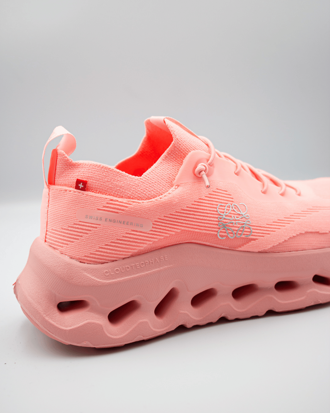On Running x LOEWE Cloudtilt Wild Rose