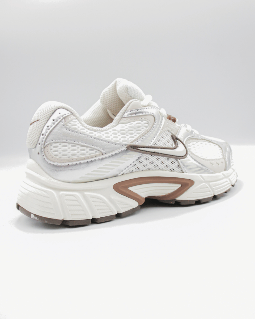 Nike V5 RNR Sail/Light Orewood Brown