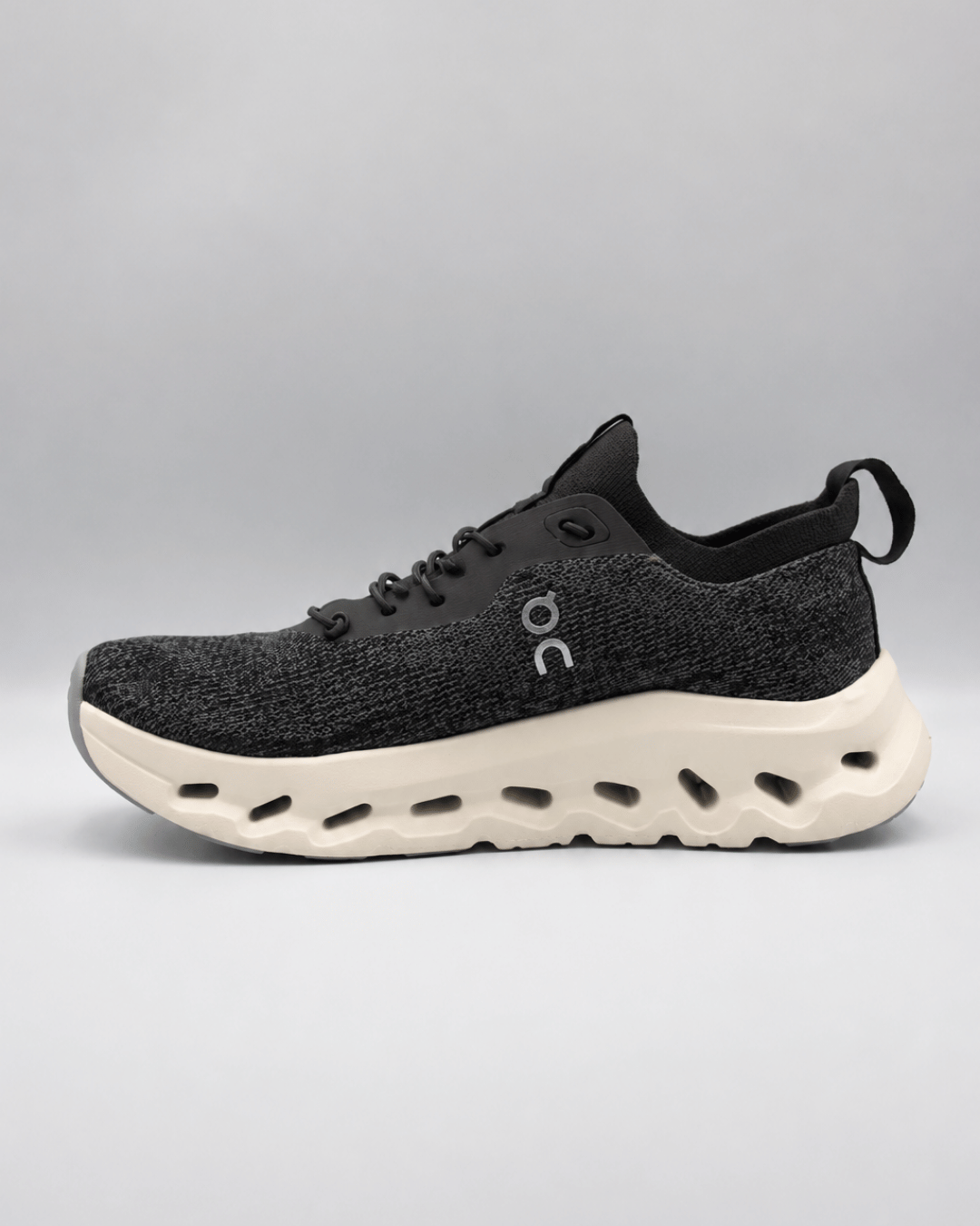 LOEWE x On Cloudsolo Black & White