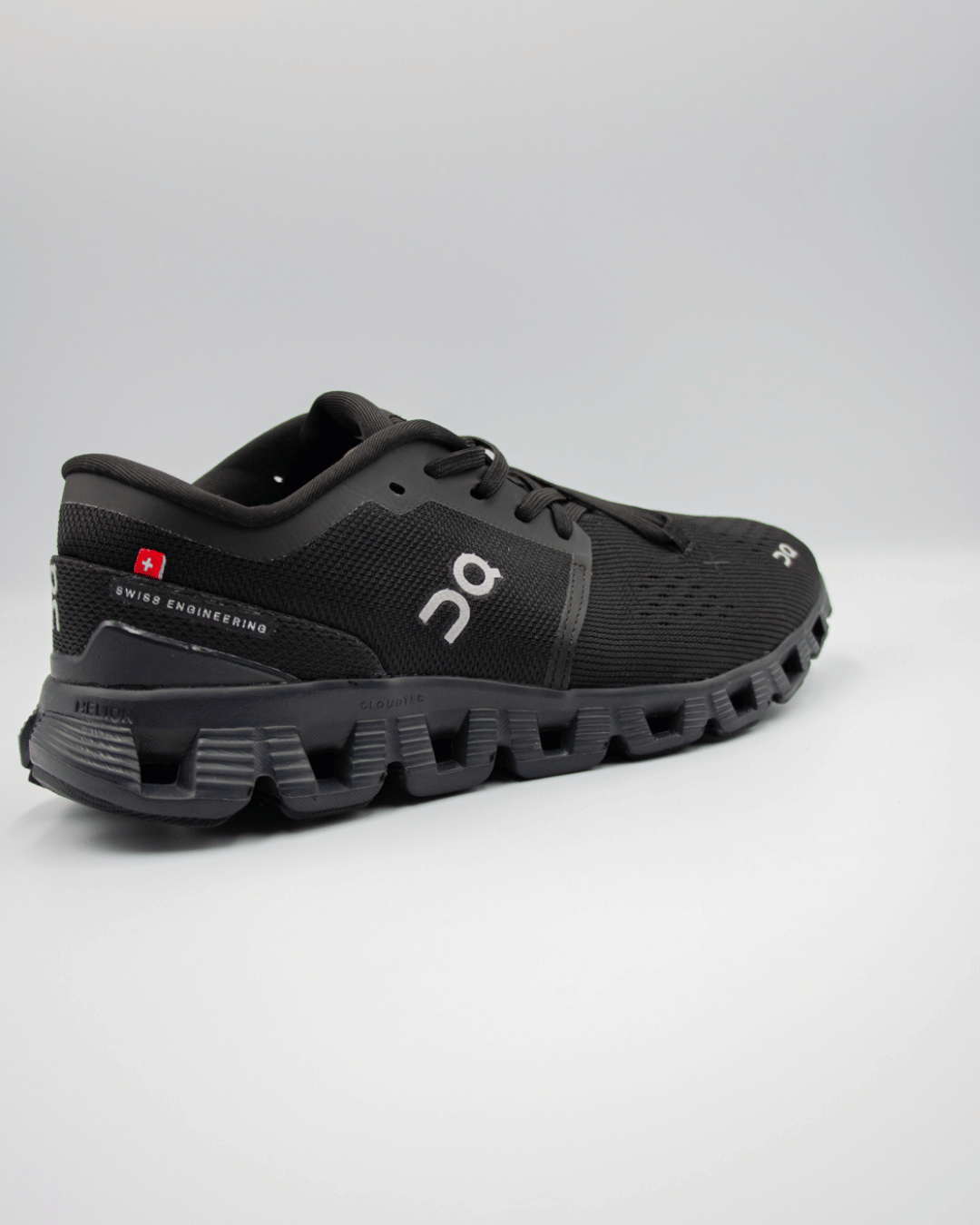 On Cloud X 4 Eclipse/Black