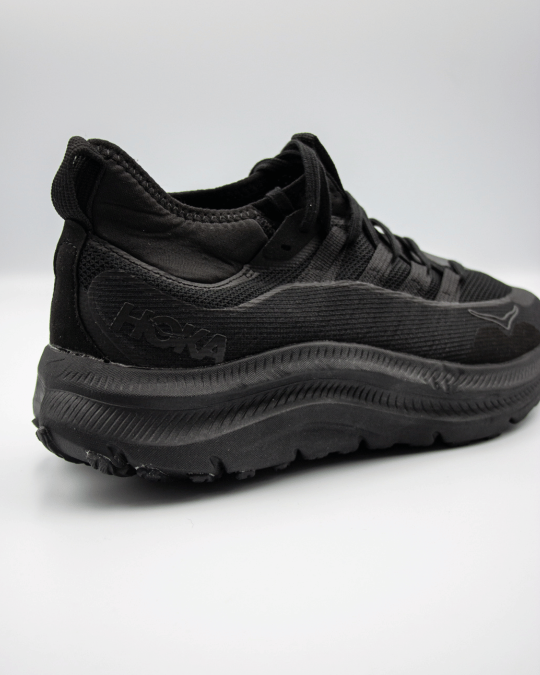 Hoka One One Kawana Mid Triple Black