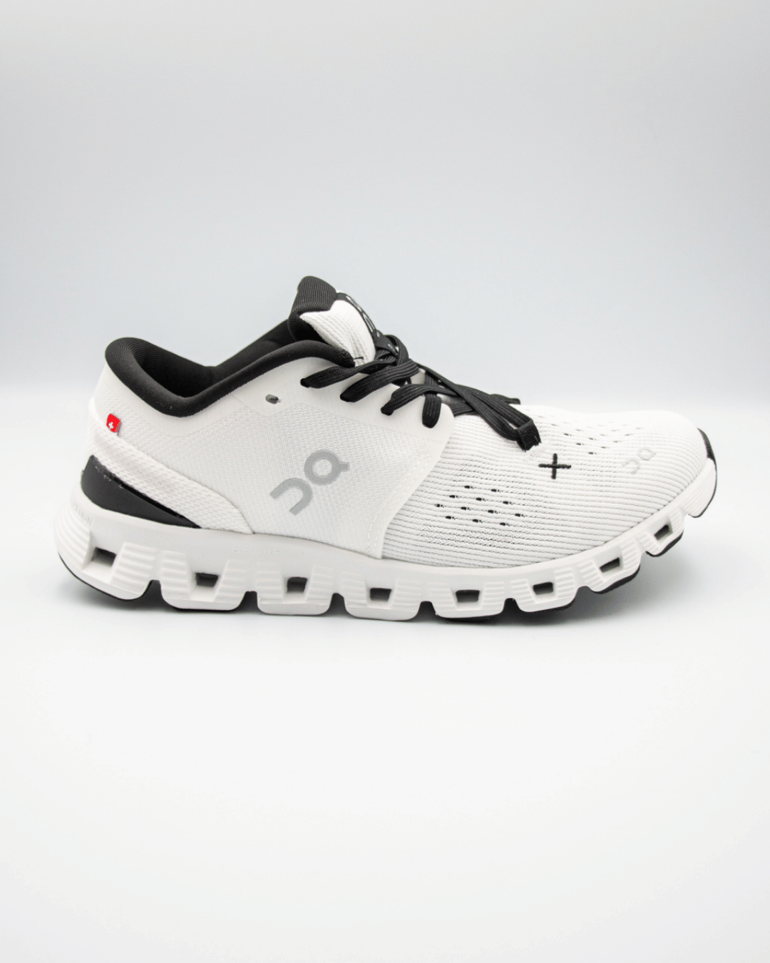 On Cloud X 4 White/Black