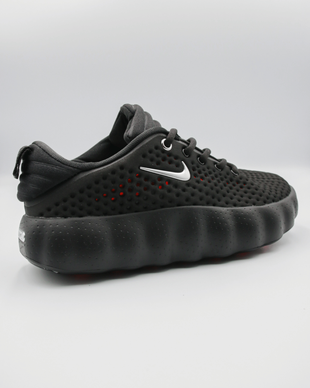 Nike Mind 002 Black/Hyper Crimson