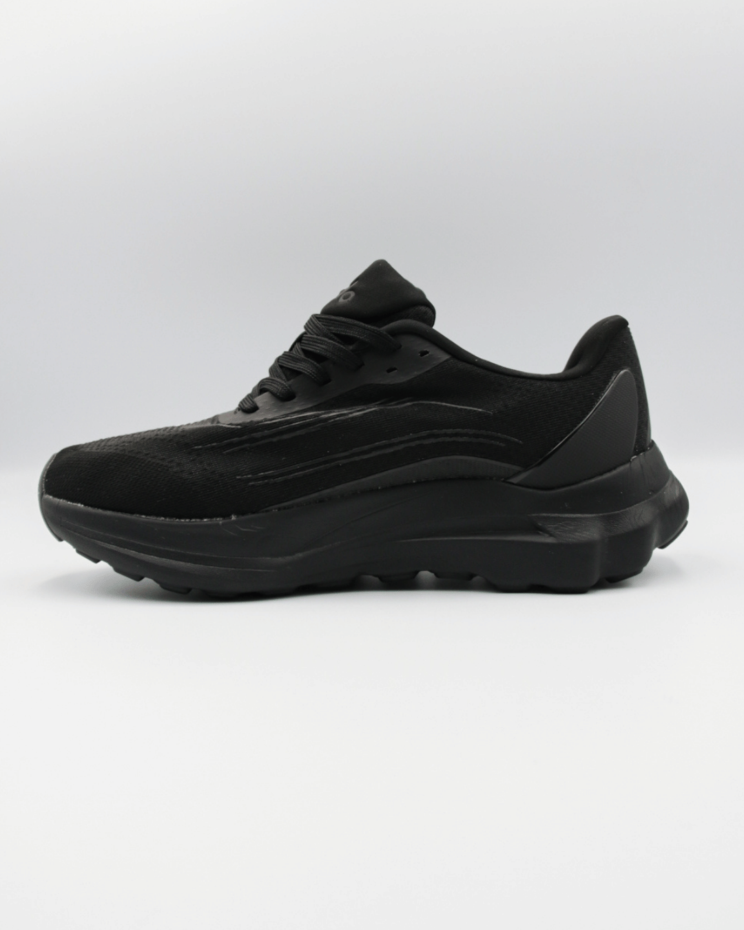 ALO Runner Triple Black